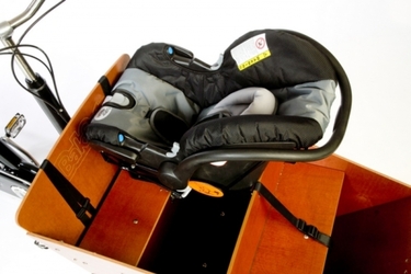 bakfiets baby seat
